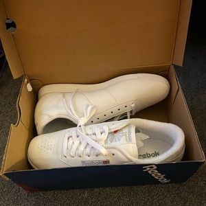 Reebok Classic Sneaker Size 10 wide